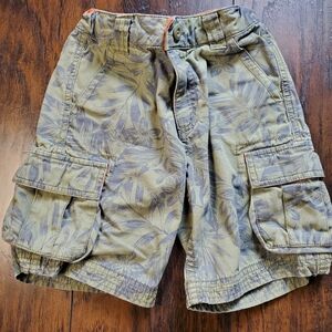 Hannah Anderson Olive Green Leaf and floral Cargo Shorts sz 110 (sz 5)